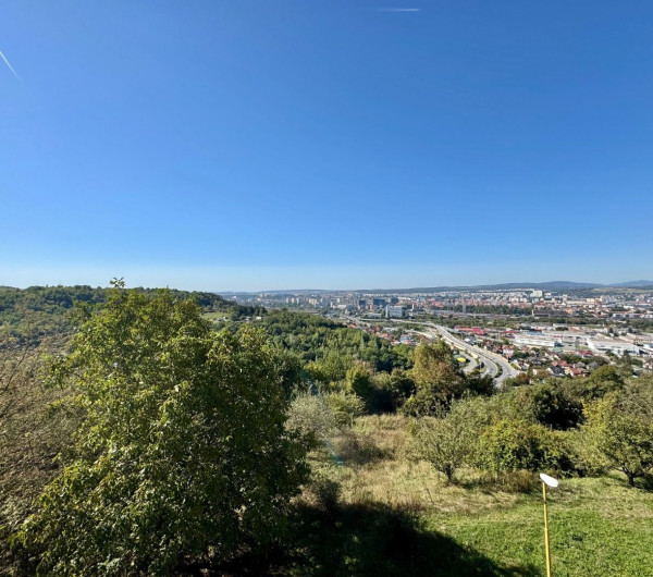 DARGOVSKÝCH HRDINOV -  MAUREROVA PEKNÝ 3 IZBOVÝ BYT, LOGGIA, PIVNICA